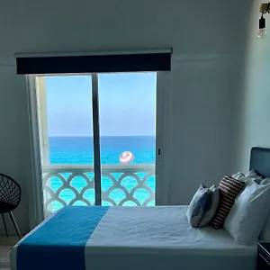 beachside-apartments-cancun.quintano-roohotels.com/